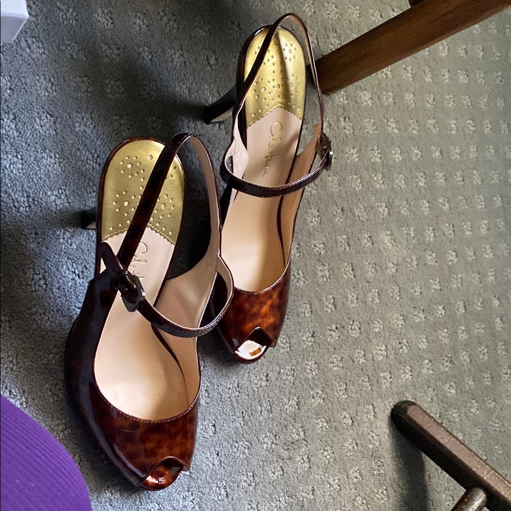 Cole Haan Tortoise Patent Slingback Shoes - Picture 2 of 5
